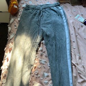Forever 21 M Grey Joggers With White Stripes On Side With String